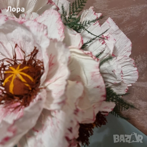 🌺 Арт композиция „Цъфтеж в крем и рубин“ от арт ателие Lollipop