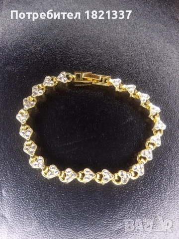 Дамски часовник с гривна , снимка 13 - Дамски - 52674308