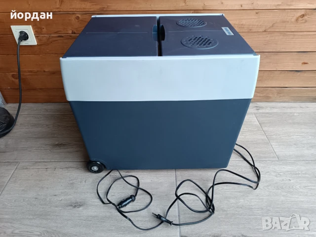 Хладилна чанта Mobicool / Waeco 12/220 волта .48 литра 