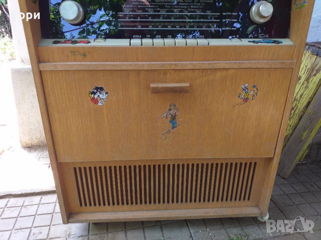 АКОРД-104 Радио-грамофон/музикален шкаф  2, снимка 3 - Радиокасетофони, транзистори - 29566033