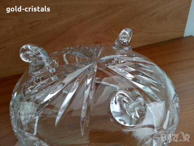 Кристална купа с капак, снимка 10 - Антикварни и старинни предмети - 29771756