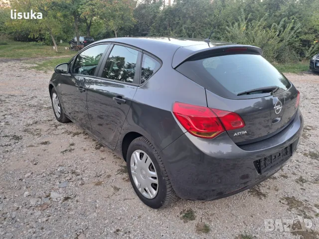 Опел Астра J 1,6 бензин 115коня , снимка 5 - Автомобили и джипове - 47346372