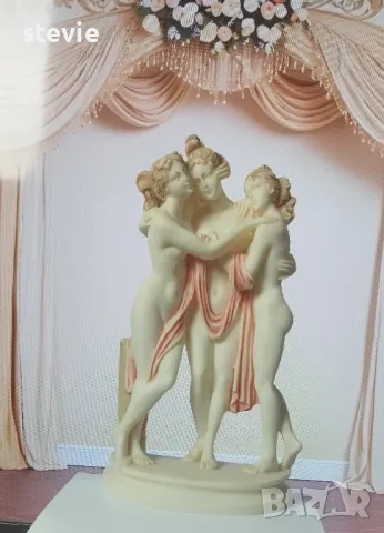 Трите грации , снимка 2 - Статуетки - 48695115