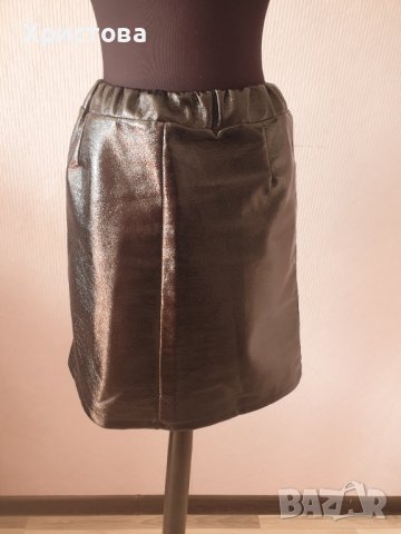 Актуална лачена пола в черно - 12,00лв., снимка 2 - Поли - 29314685