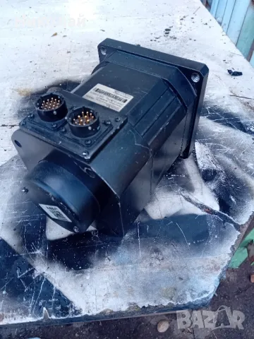 Сервомотор, снимка 3 - Електродвигатели - 47361529