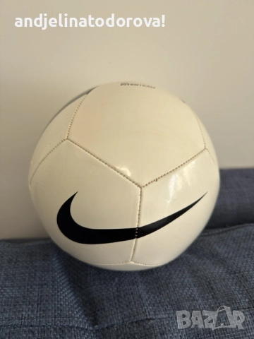 Футболна топка Nike