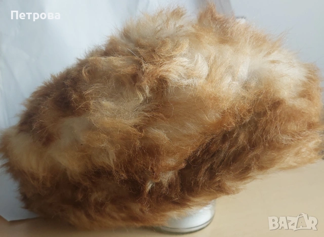 Топла кожена шапка нова