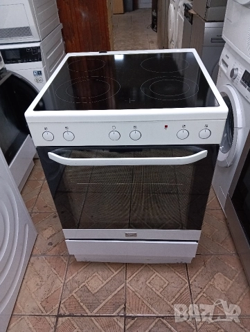 Свободно стояща печка с керамичен плот VOSS Electrolux с две години гаранция!