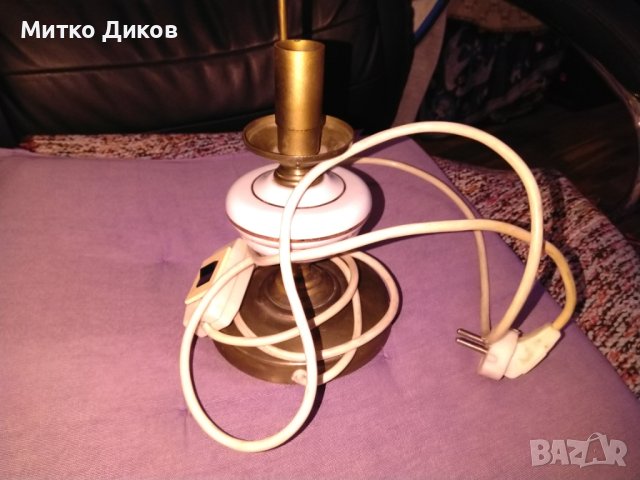 Стара настална ретро нощна лампа от соца с порцелан