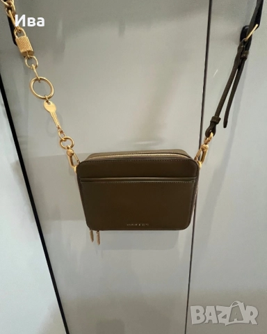 Дамска чанта тип crossbody Charles & Keith, снимка 6 - Чанти - 51434107