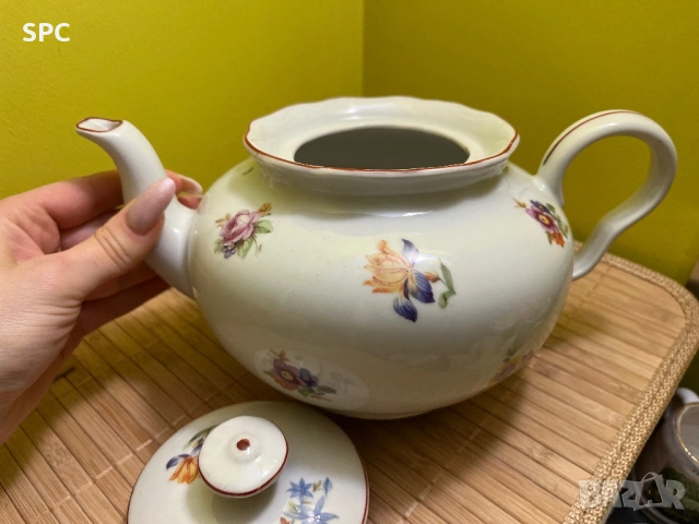 Порцеланов чайник, снимка 4 - Сервизи - 54307115