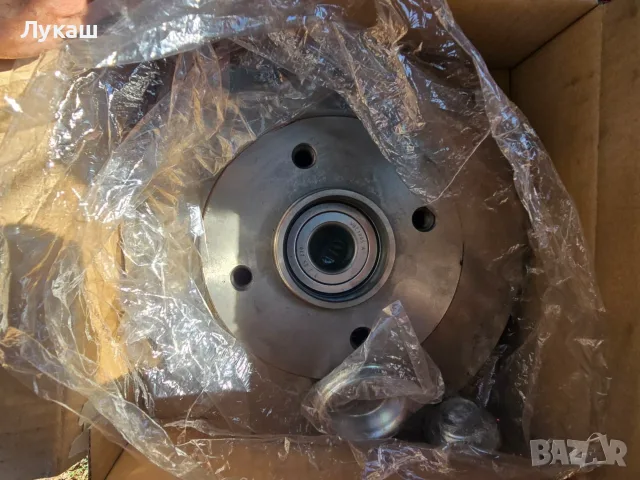 2x Спирачни дискове с главина BOSCH 0 986 479 279 - Citroen C4, Peugeot 307, снимка 2 - Части - 55892059