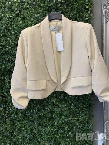 късо сако с камъни , снимка 3 - Сака - 50874285