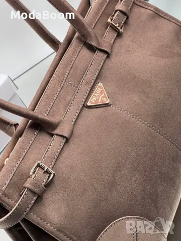 Prad🅰️ дамски чанти Различни цветове , снимка 2 - Чанти - 48625137