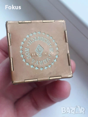 Английска месингова кутийка за игли W.Avery & Sons 19 век, снимка 3 - Антикварни и старинни предмети - 54070500