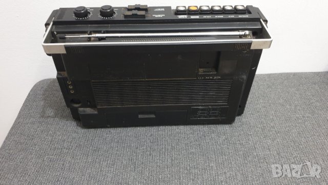 Радиокасетофон Hitachi,TRK-5500E, снимка 7 - Антикварни и старинни предмети - 42925315