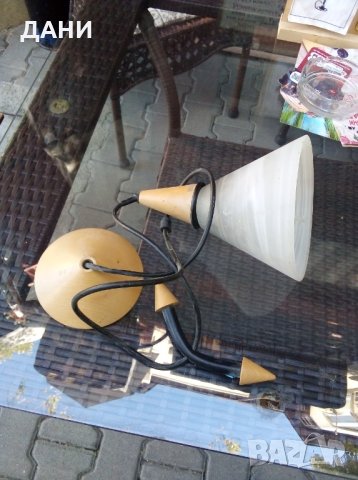 Продава декортивна лампа, Икеа, с дълъг шнур,с дървени орнаменти, , снимка 2 - Лампи за таван - 38070404