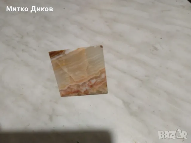 Мраморна оникс пирамида нова 56х56х56мм, снимка 5 - Декорация за дома - 48429047