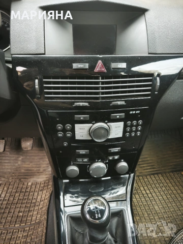 Опел Астра , снимка 8 - Автомобили и джипове - 53932391