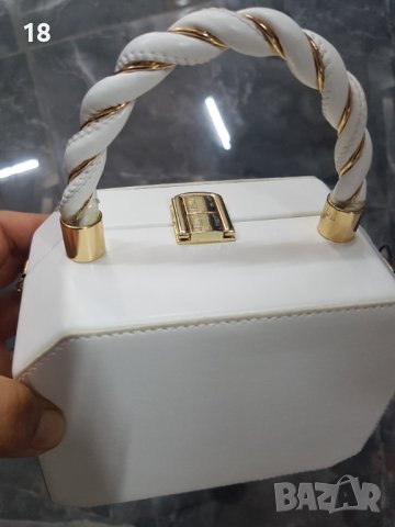 Дамска чанта, снимка 2 - Чанти - 40299426