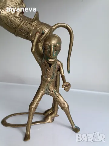 Африканска, бронзова скулптура с ловна сцена. , снимка 10 - Статуетки - 49119036