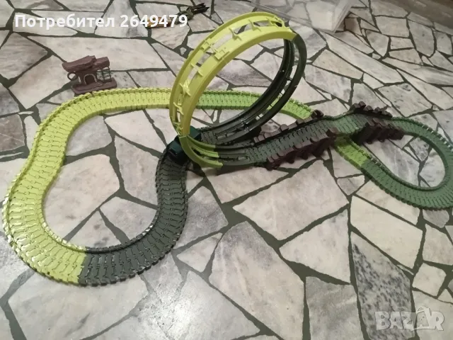 сглобяема писта за колички с мост и колело 360 градуса, снимка 3 - Коли, камиони, мотори, писти - 48639266