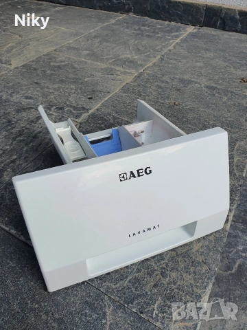 Чекмедже за препарат от пералня AEG 