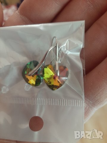 Красиви дамски обеци със блестящи на светлината камъчета-8 лв, снимка 1