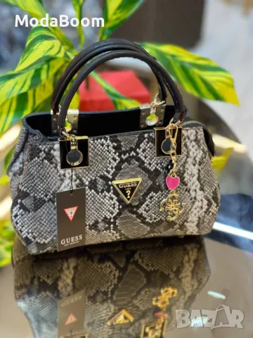 Guess дамски чанти различни цветове , снимка 5 - Чанти - 48241509