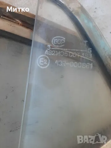 Предни странични триъглни стъкла за ГАЗ Волга ВАЗ или УАЗ, снимка 10 - Части - 49081659