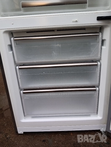 XXL иноксов комбиниран хладилник с фризер Сименс Siemens с две години гаранция!, снимка 7 - Хладилници - 52543974