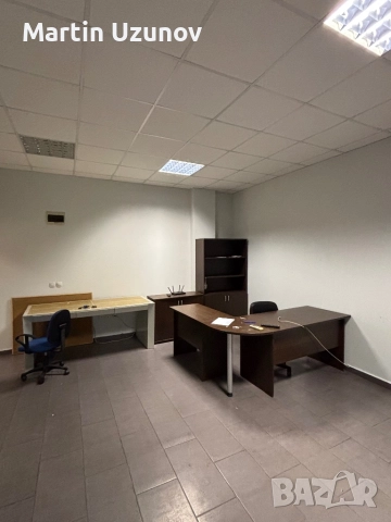 Магазин/офис под наем жк Хаджи Димитър, снимка 4 - Магазини - 52800266