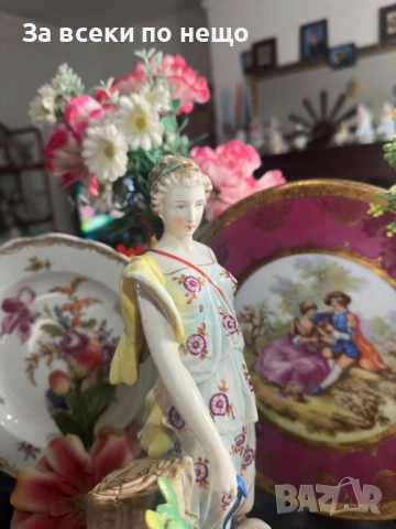 Sitzendorf Germany  Circa 1904 “ Дамата с херувим и куче” Код P2253, снимка 9 - Колекции - 54241563