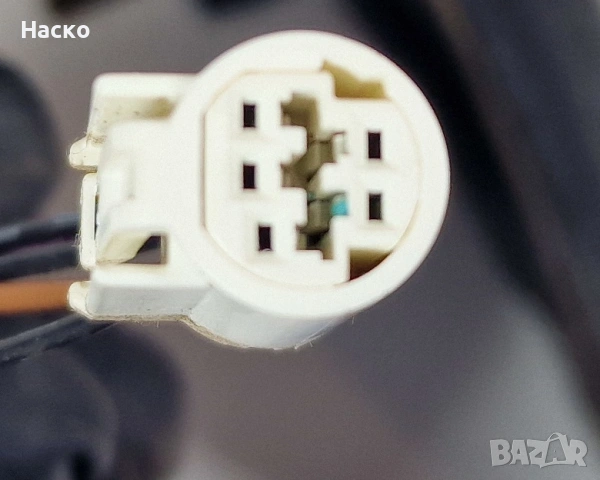 Ляво Огледало Toyota Corolla Verso Тойота Корола Версо 2000г-2004г, снимка 4 - Части - 53936436