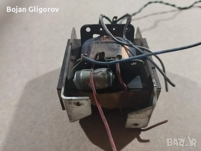 Изходен трансформатор от лампово радио, снимка 2 - Други - 52465212