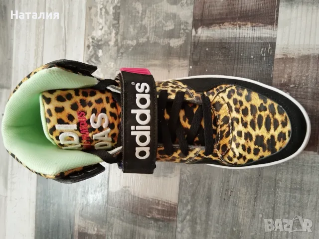 Adidas дамски кецове , снимка 3 - Маратонки - 47795933