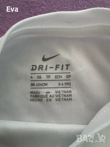 Екип на Nike 98-104, снимка 2 - Детски комплекти - 55964830