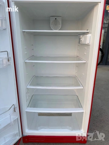 Червен Хладилник с камера SMEG , снимка 6 - Хладилници - 53988362