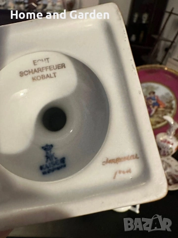 💎 A.K. Kaiser “Imperial” Echt Scharffeuer Kobalt – Колекционерска порцеланова ваза с лебеди, снимка 3 - Декорация за дома - 54026287