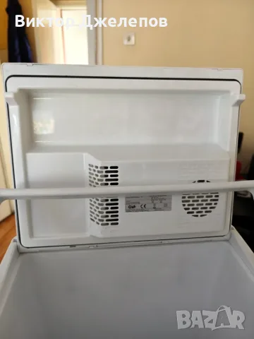 Електрическа хладилна чанта Mobicool MV30 AC/DC (12V / 230V) – 29L, снимка 4 - Хладилни чанти - 55795790