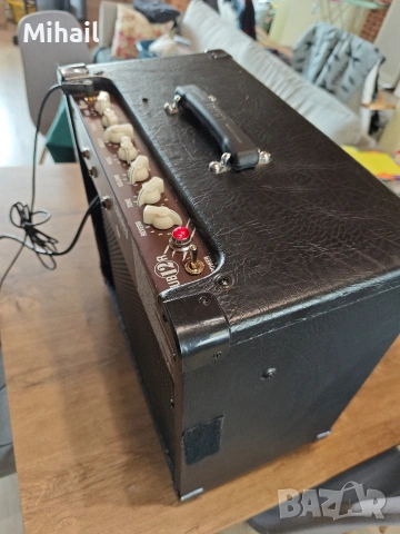 Китарен усилвател Laney CUB-12R лампов, снимка 3 - Китари - 53995062