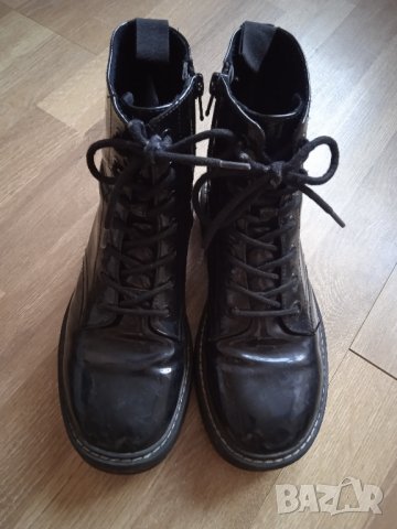 Лачени боти НМ , снимка 2 - Детски боти и ботуши - 42480275