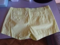 ярко жълти къси памучни панталонки Beneton, снимка 1