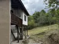 Автентична двуетажна къща, снимка 1