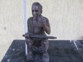  дървена статуетка африканска , снимка 1 - Колекции - 30408481