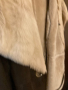 Продавам луксозно дамско палто от агнешка напа лазерно обработена .Чисто ново на известната марка  , снимка 3