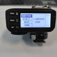 Продавам,fuji xt-4-батерия,синхронизатор за светкавица Godox, грип small rig за фотокамера fuji xt-4, снимка 1 - Светкавици, студийно осветление - 44149576