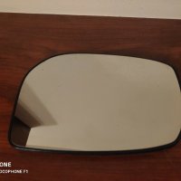 Продавам - ляво стъкло за огледало за Тойота Ярис, снимка 1 - Аксесоари и консумативи - 30263534