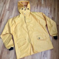 Paco Rabanne дъждобран L размер жълт, снимка 2 - Спортна екипировка - 42902565