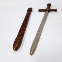Екскалибур, мечът на крал Артур, колекционерски сувенирен модел(1.3), снимка 8 - Антикварни и старинни предмети - 42331038